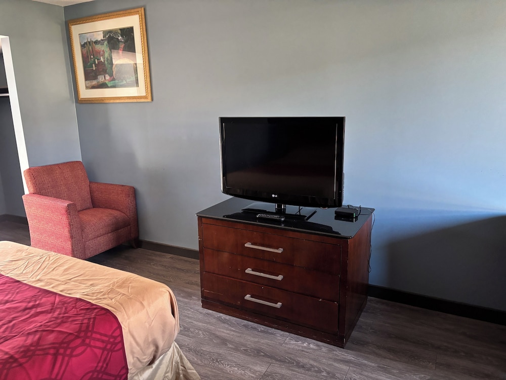 Budget Inn Express 12/16