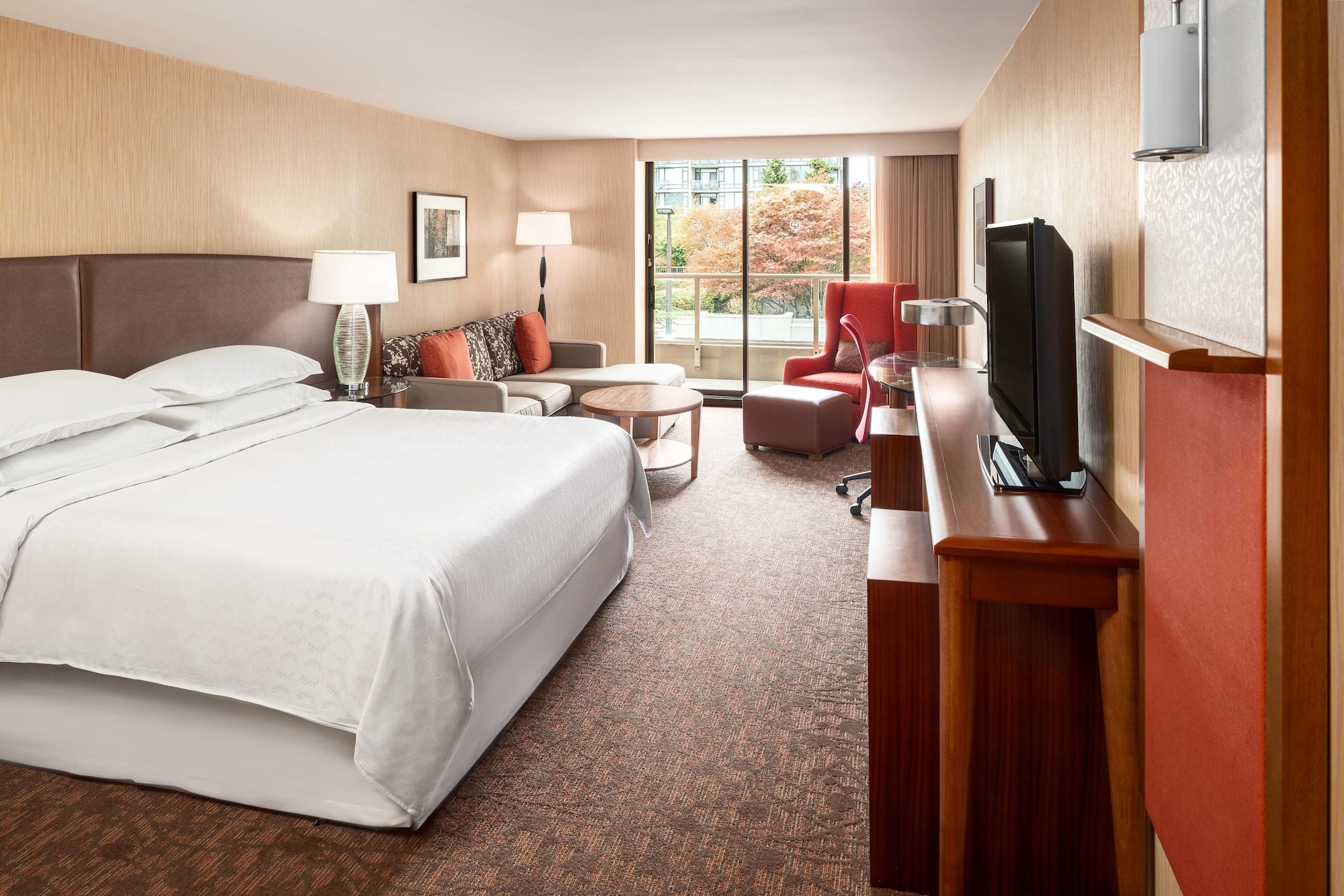 Junior Suite, King Bed, Balcony