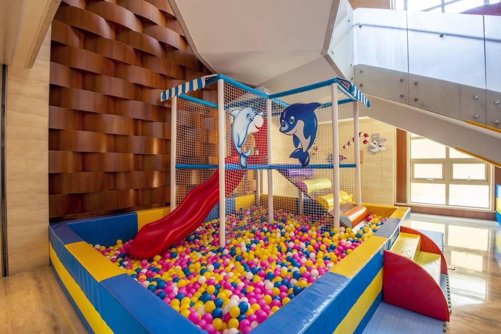 Holiday Inn Qingdao Expo 34/34