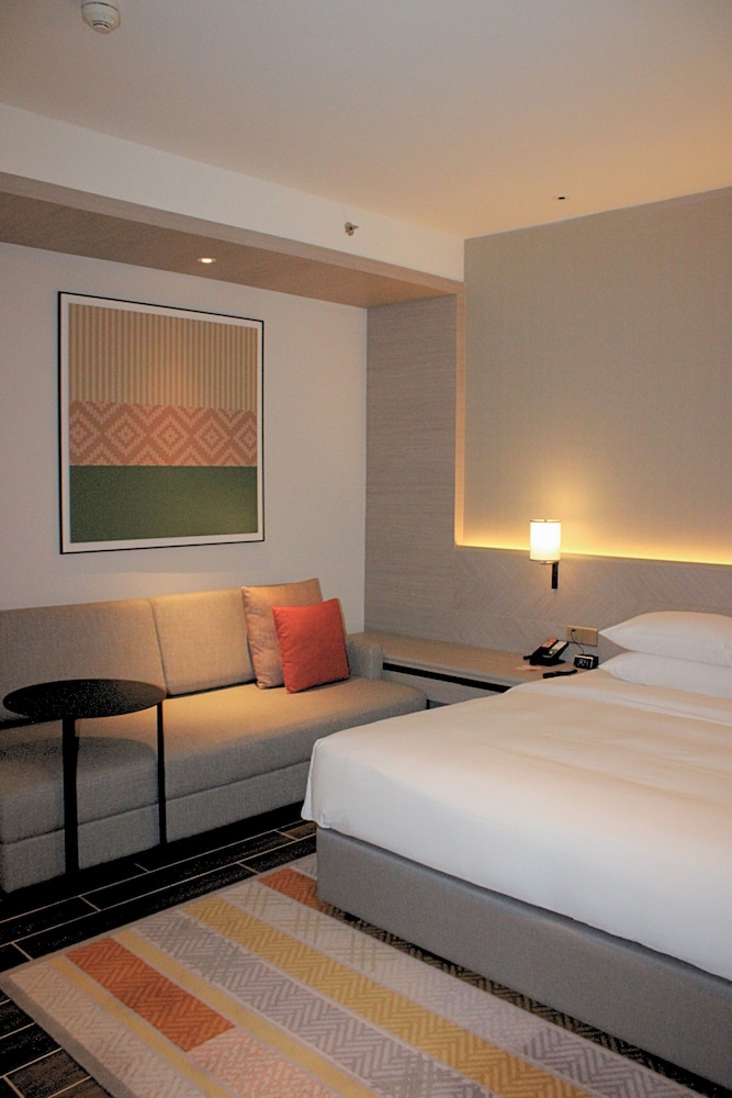 ROOM, KING BED, CITY VIEW, SOFA