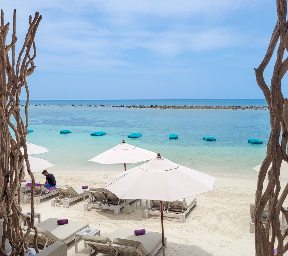 Elephant Beach Club & Resort Samui 47/50