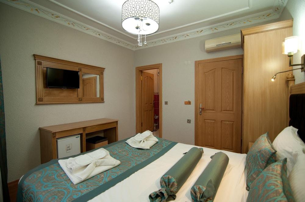 Blue Tuana Hotel 17/70