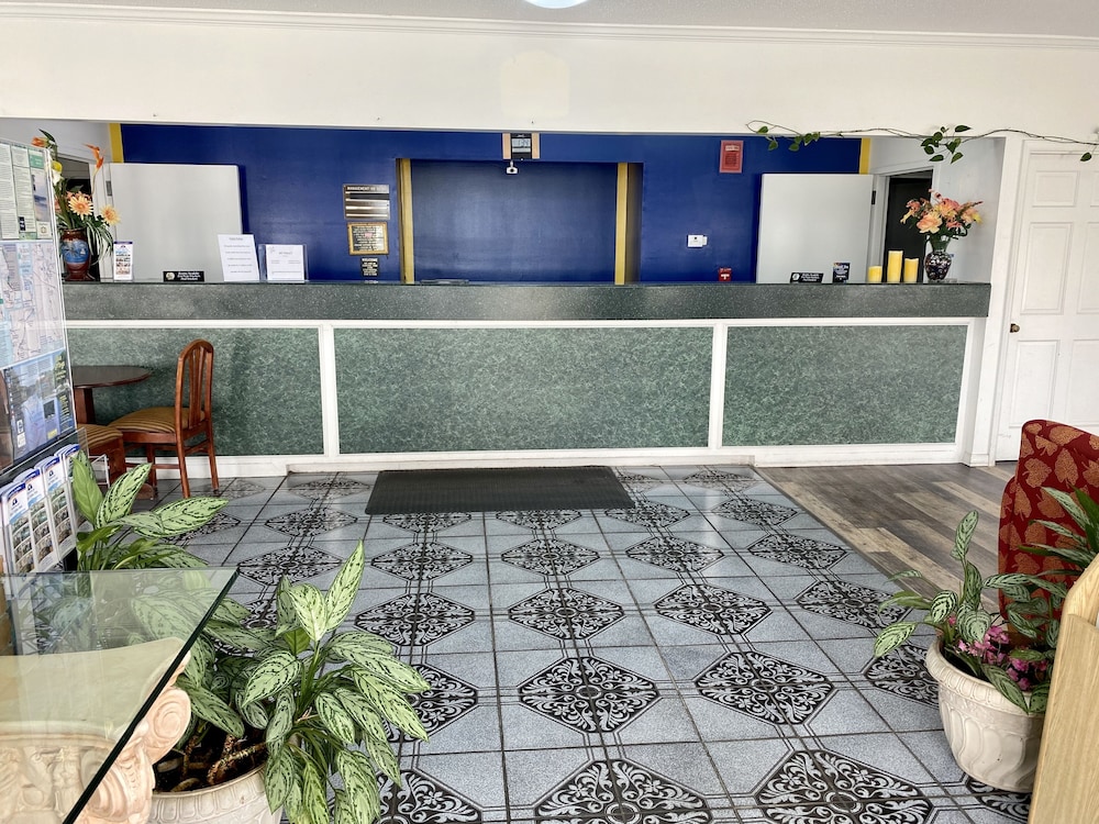 Lobby at Motel6 Marianna, FL, MARIANNA - FL
