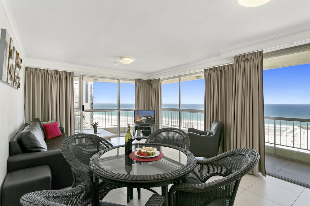 Surfers Beachside Holiday Apartments 25/35