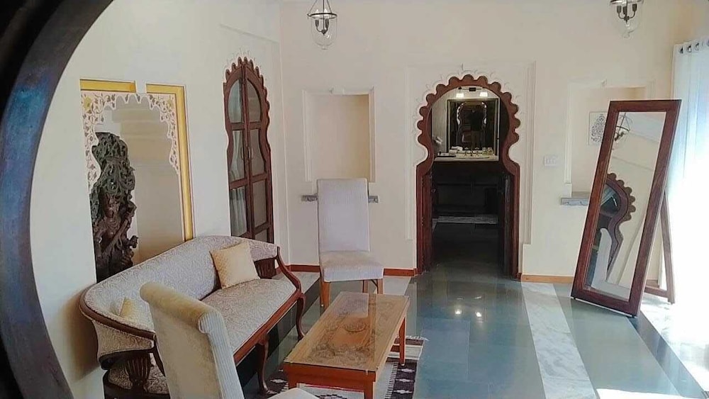 Gogunda Palace 40/71