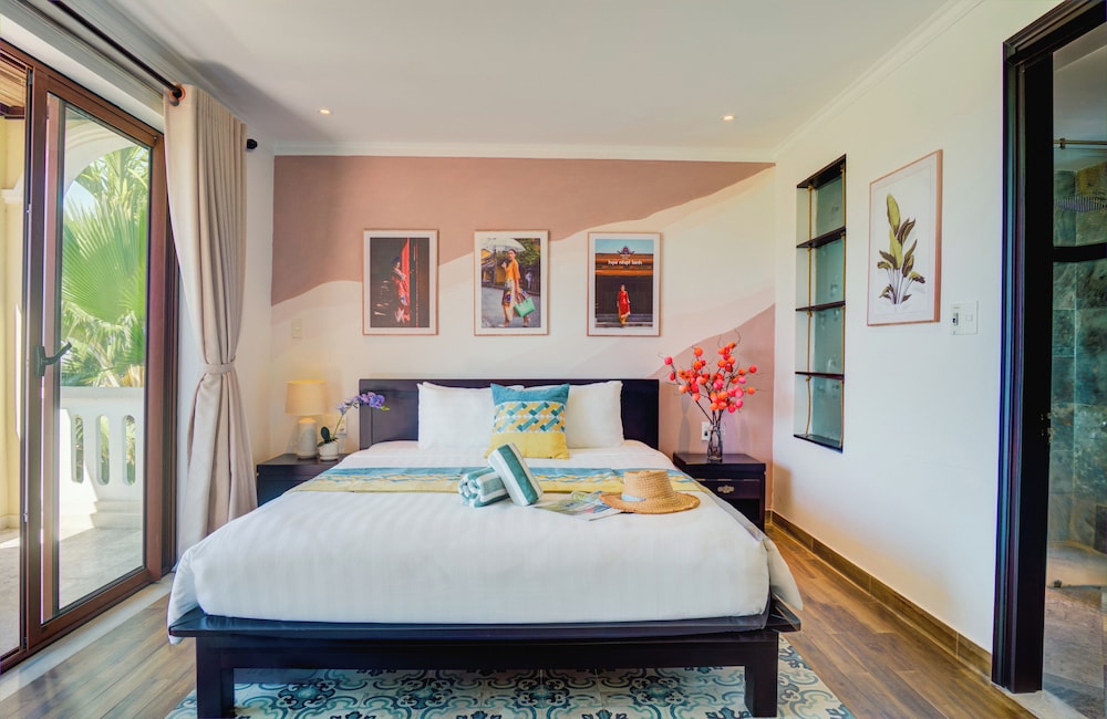 SUPERIOR, DOUBLE BED, GARDEN VIEW