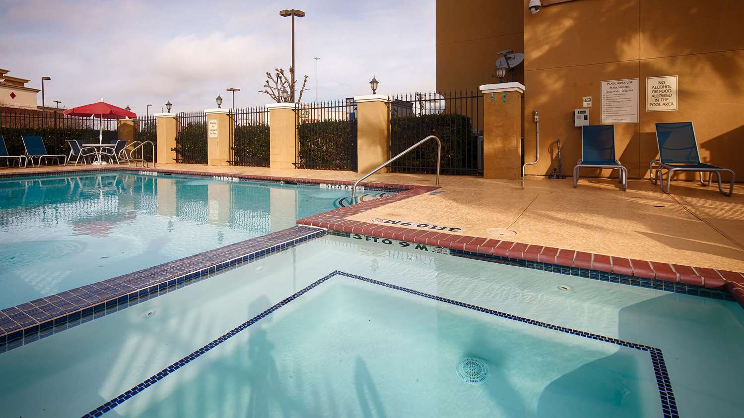 Best Western Plus Katy Inn & Suites 17/27