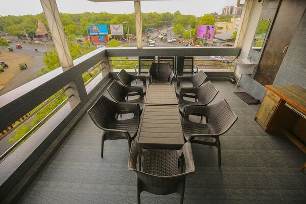 OYO Rooms Thaltej SG Highway 41/51