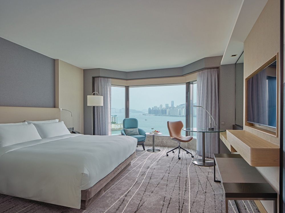 Elite, Twin Beds, Harbour View, Club Lounge Access, New World Millennium Hong Kong 5/9