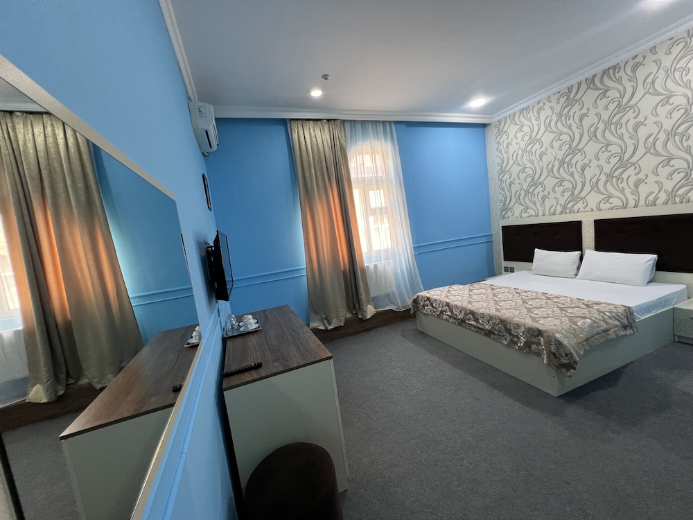 Khaghani Center Hotel 11/49