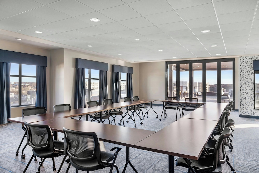 Courtyard by Marriott Milwaukee Brookfield at Poplar Creek 18/25