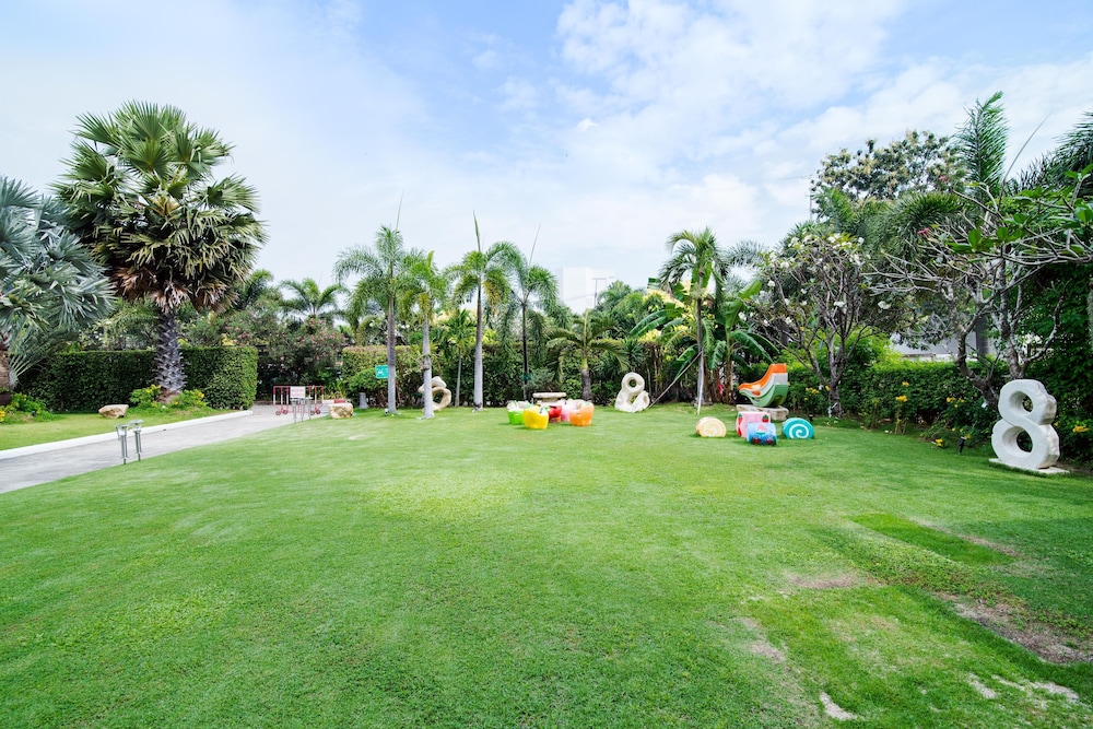 Golden Beach Cha Am Hotel 39/50