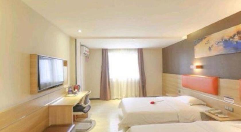 7 Days Premium (Shenzhen Dalang Commercial Center) 34/44