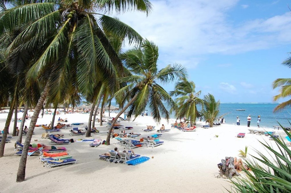 Kilua Beach Resort 48/60