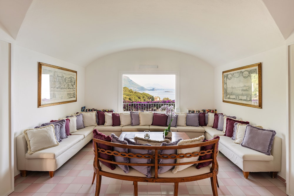 Santavenere Hotel 50/71