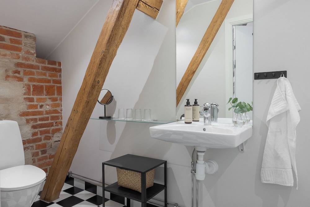 Stationen Bed Breakfast 49/50