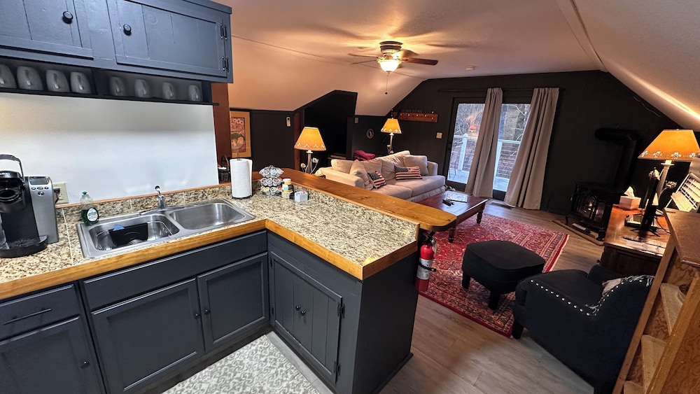 Phineas Swann Bed Breakfast 49/80