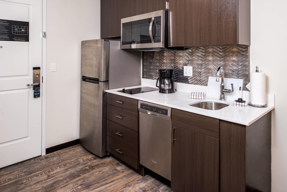 Residence Inn Pittsburgh Oakland University Place 47/48