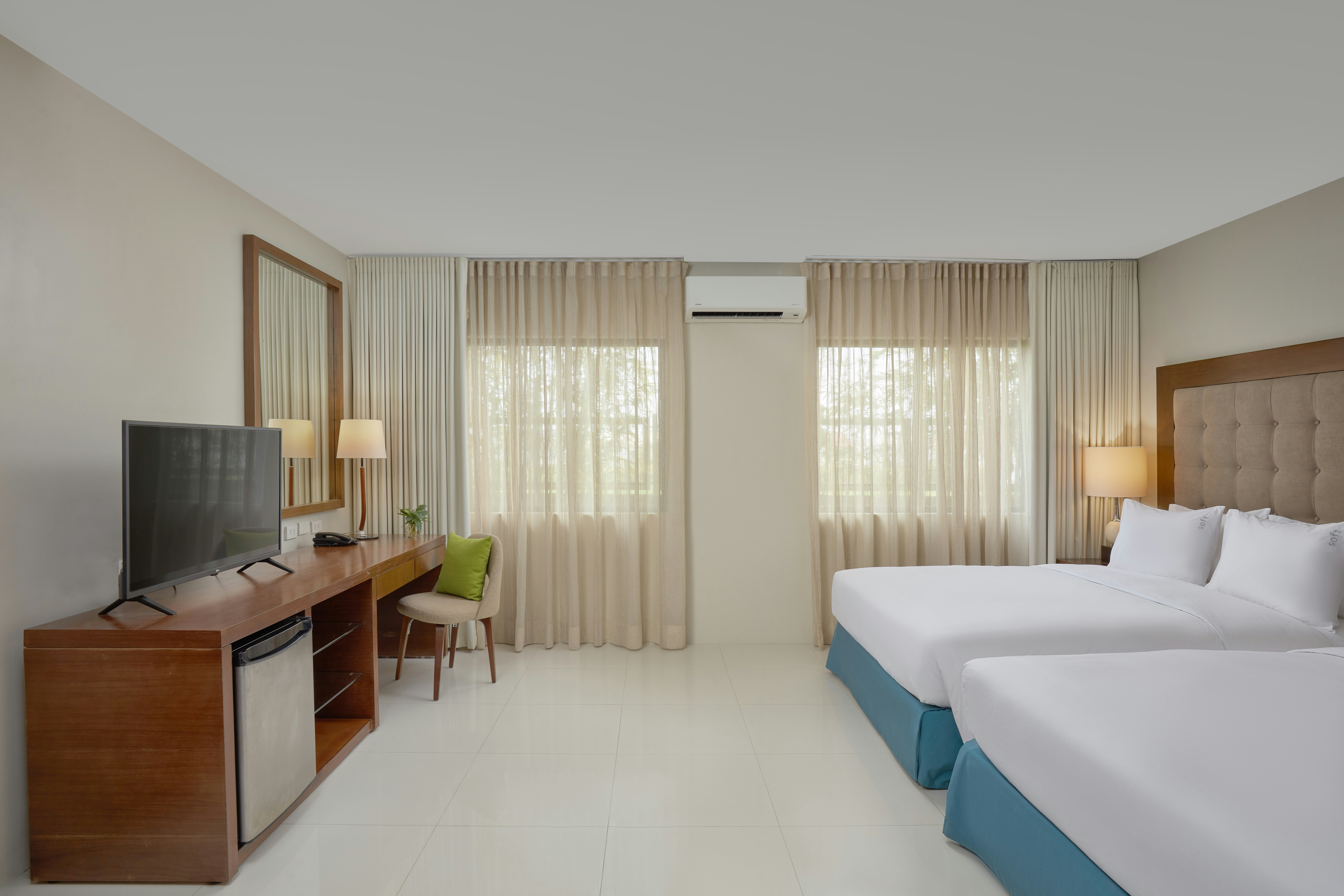 Suite, 2 Queen Beds, Pool Access