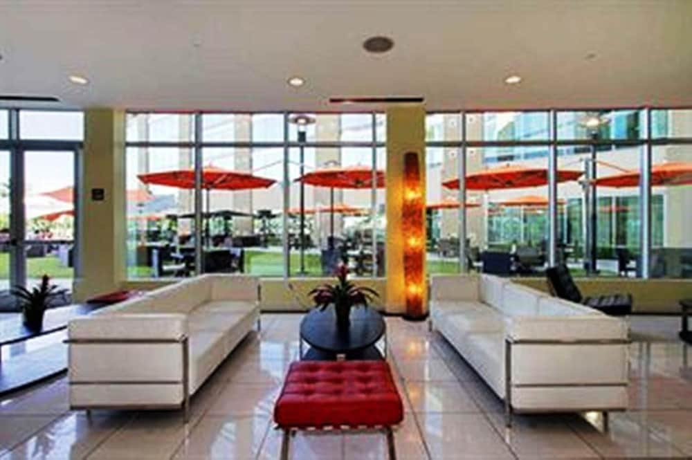 University Plaza Waterfront Hotel 31/50