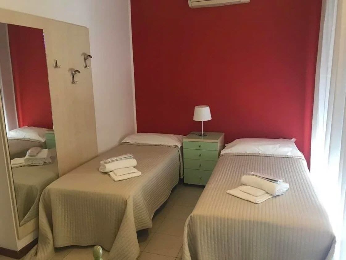 3 BEDROOMS, APARTMENT
