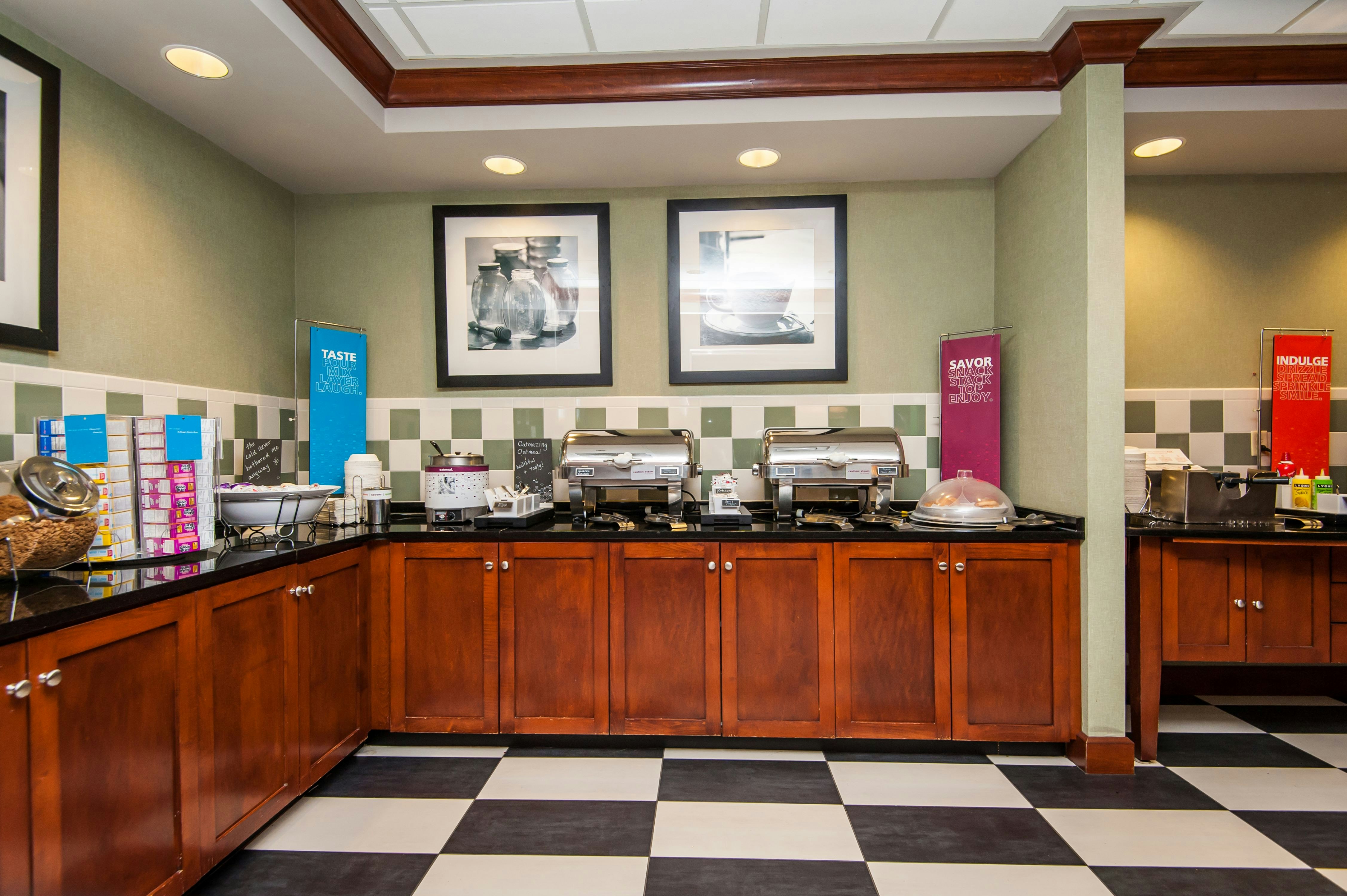 Hampton Inn South Kingstown-Newport Area 8/59