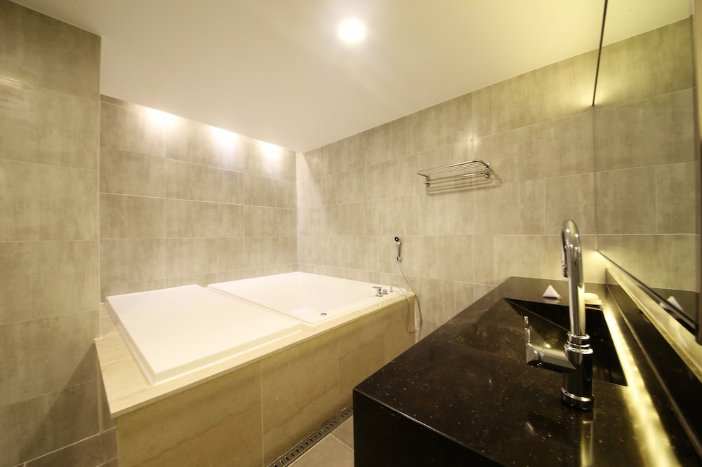 Premium Ava Hotel Sasang 28/50