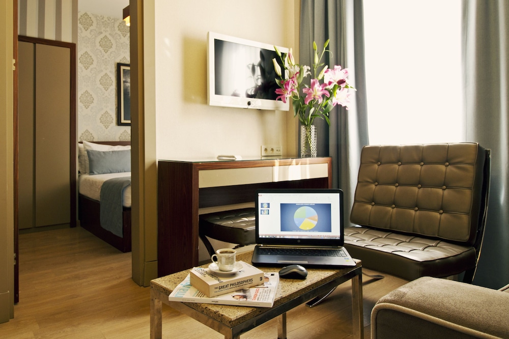 Alba Hotel 20/26