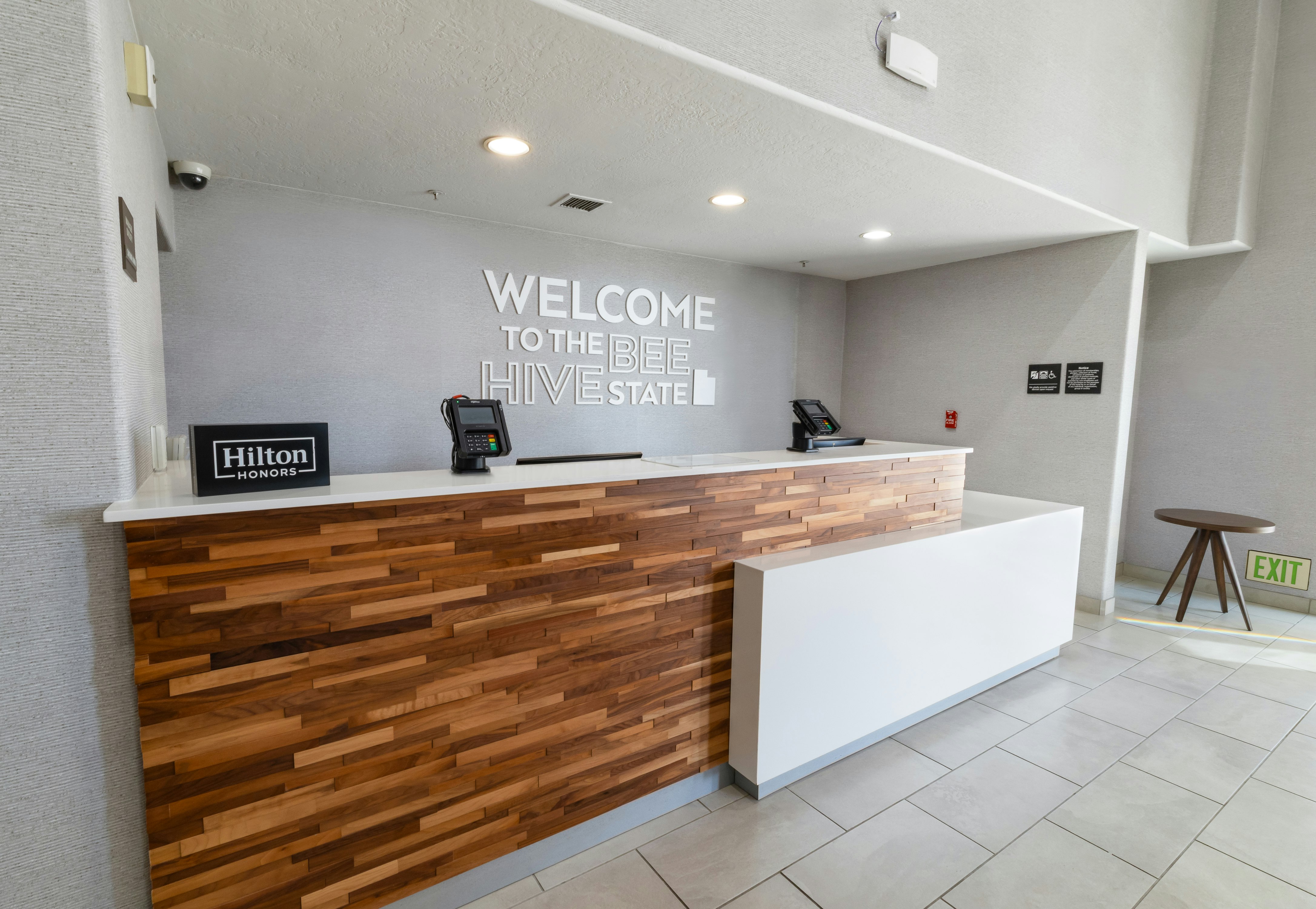 Hampton Inn Suites Salt Lake City Airport 9/82