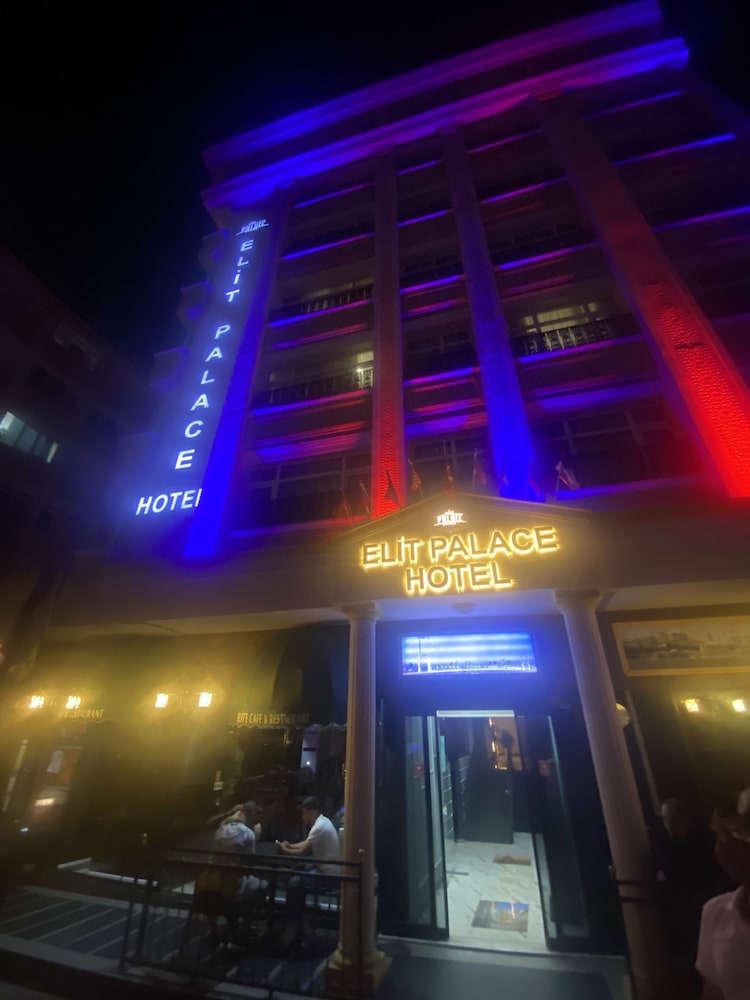 Elit Palace Hotel 3/45