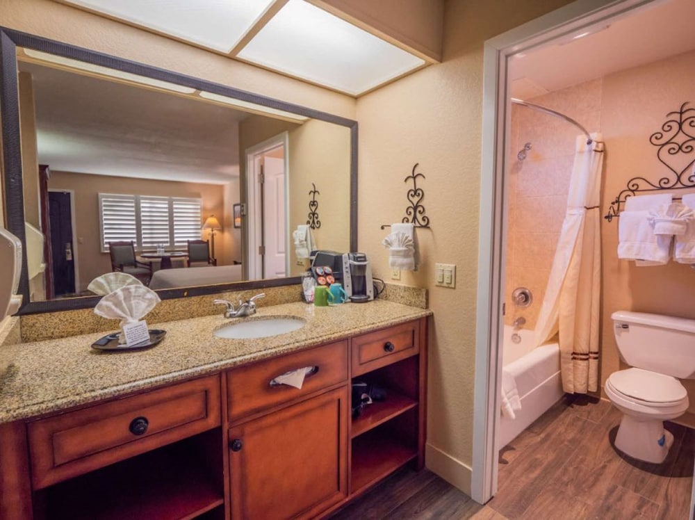 Casa Ojai Inn 8/60