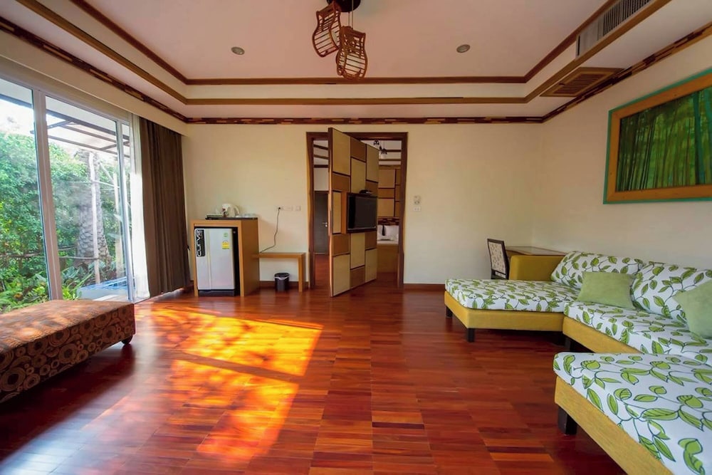 Taman Spa Resort 51/70