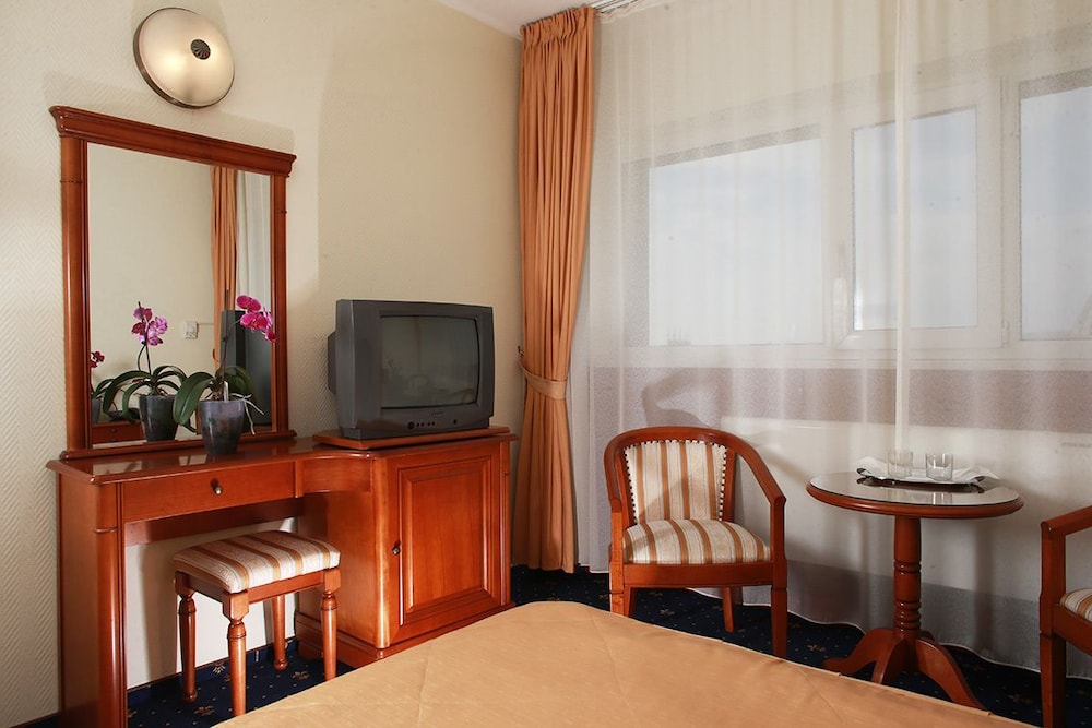 Hotel Moldova 67/80