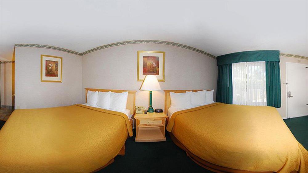 Hotel Santa Barbara, CA 13/44