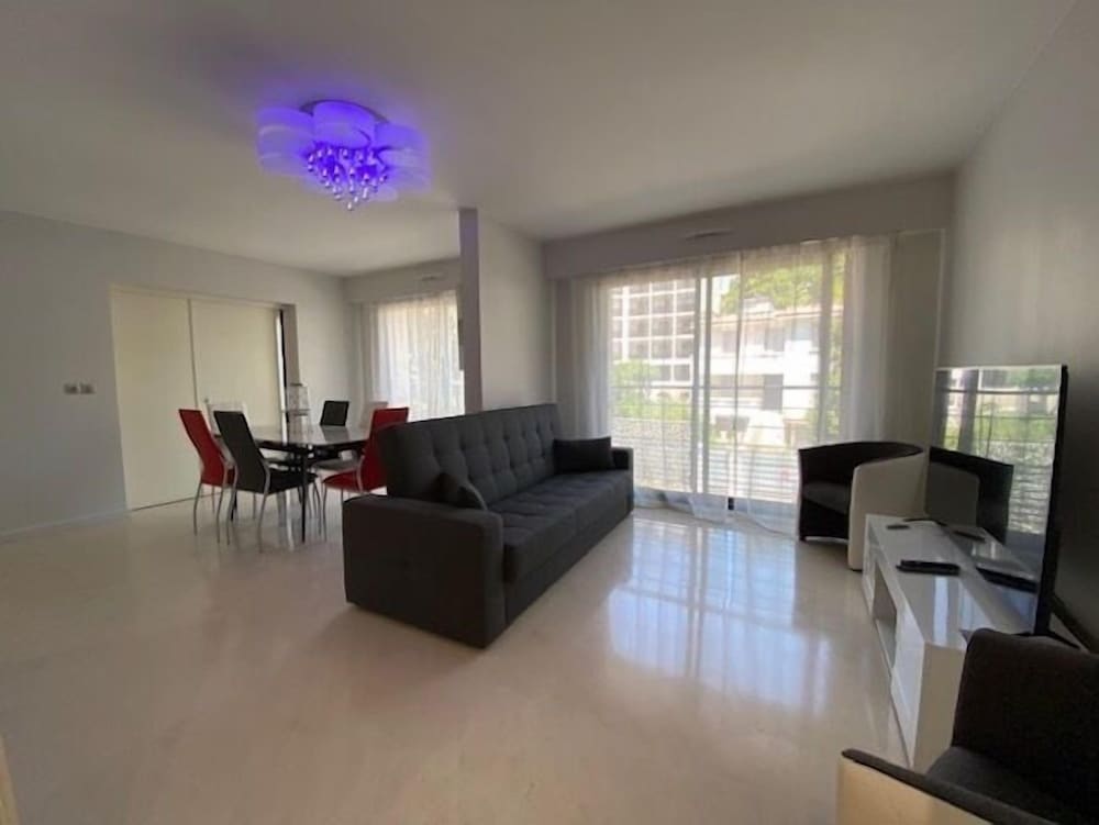 Carlton Riviera 29/50
