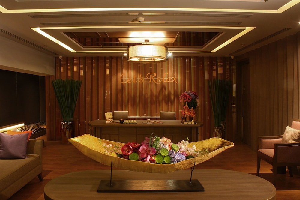 Mandarin Hotel Managed By Centre Point 59/71