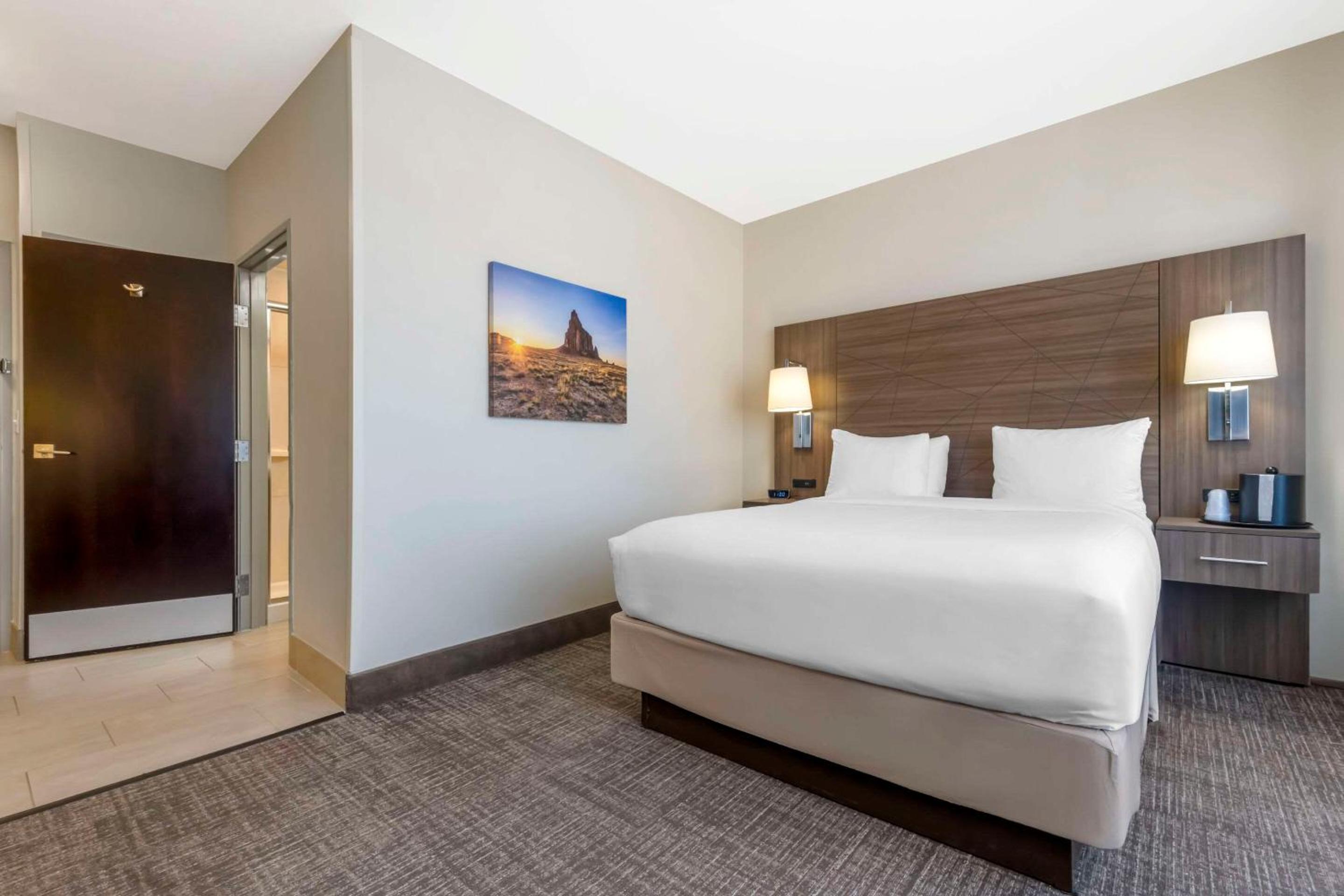 غرفة بسرير كوين، Comfort Inn Portales 3/6