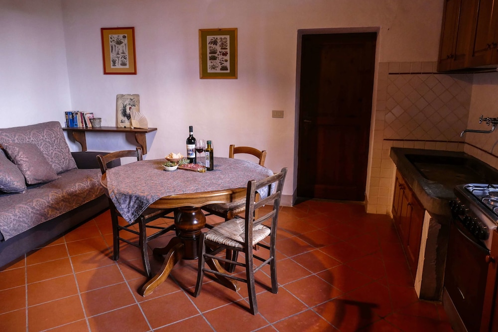 Bio-Agriturismo La Ginestra 35/50