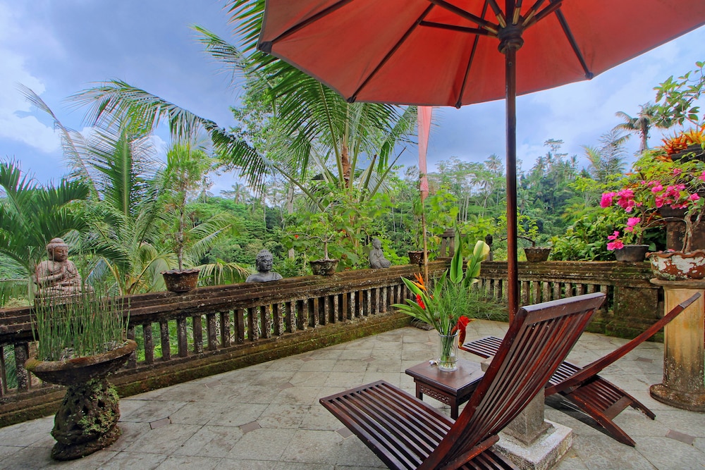 The Mahogany Villa 48/50