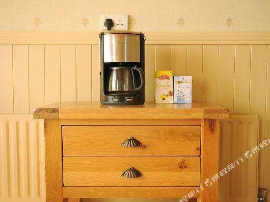 Cliffords Ocean View B&B in WATERVILLE