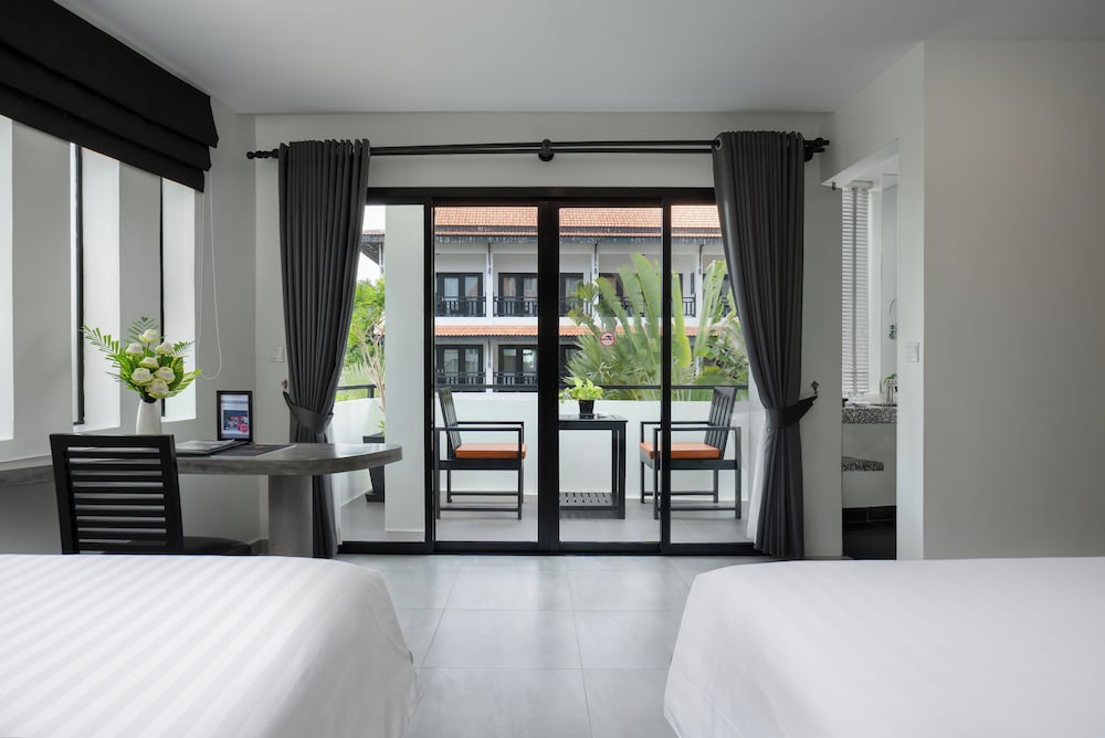 CENTRAL SUITE RESIDENCE 27/76