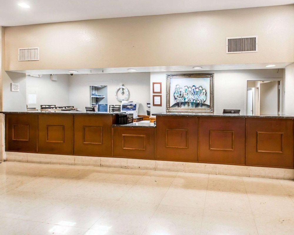North Miami Beach Gardens Inn & Suites 12/42
