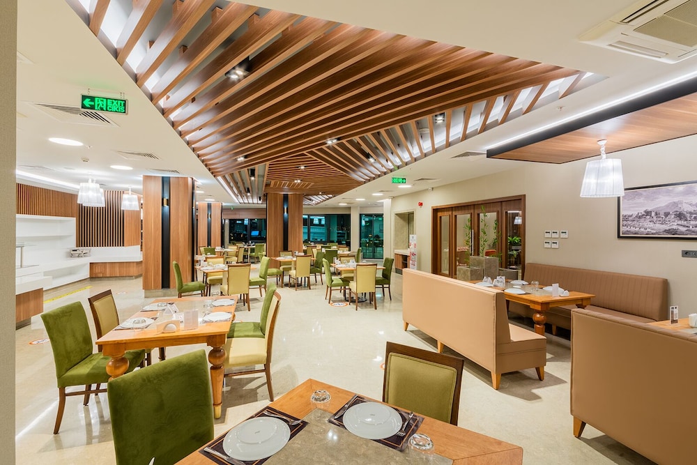 Artes Hotel 29/33