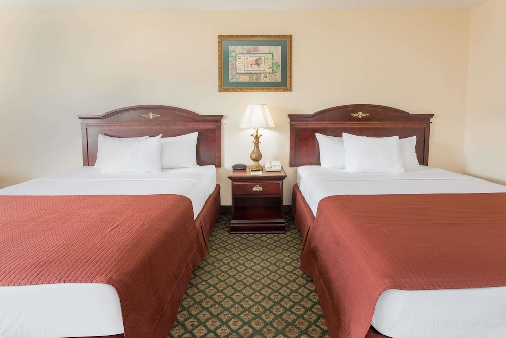 Days Inn And Suites Eunice 20/47