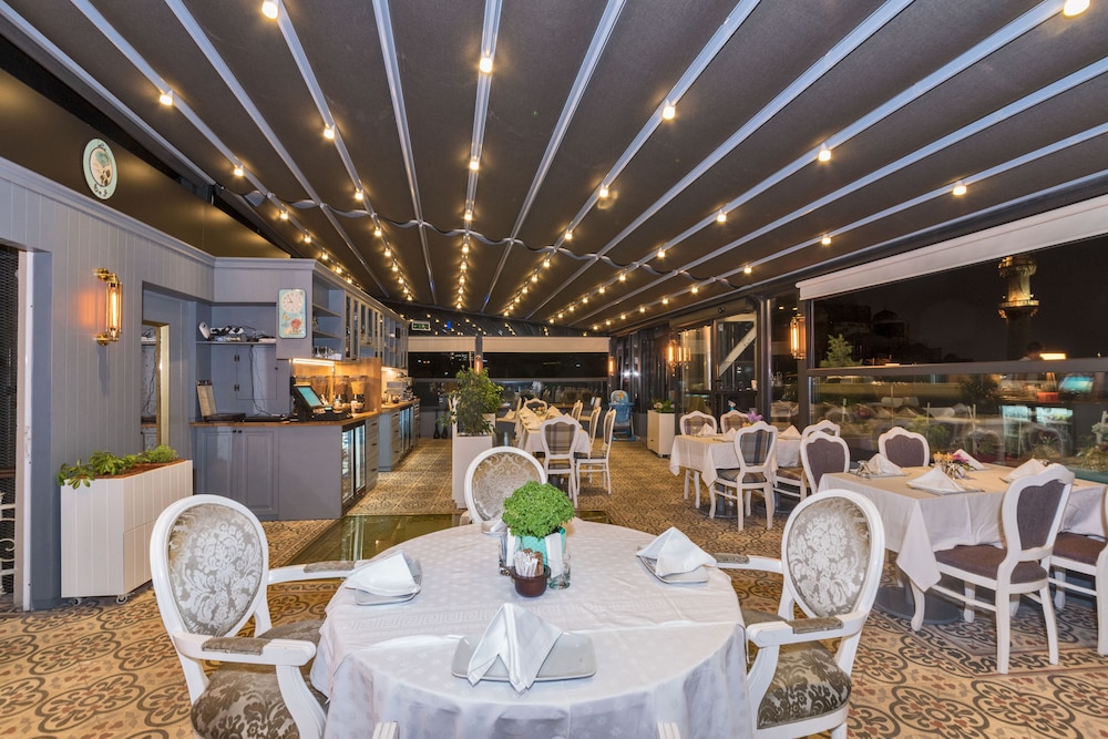 Alpek Hotel 50/67