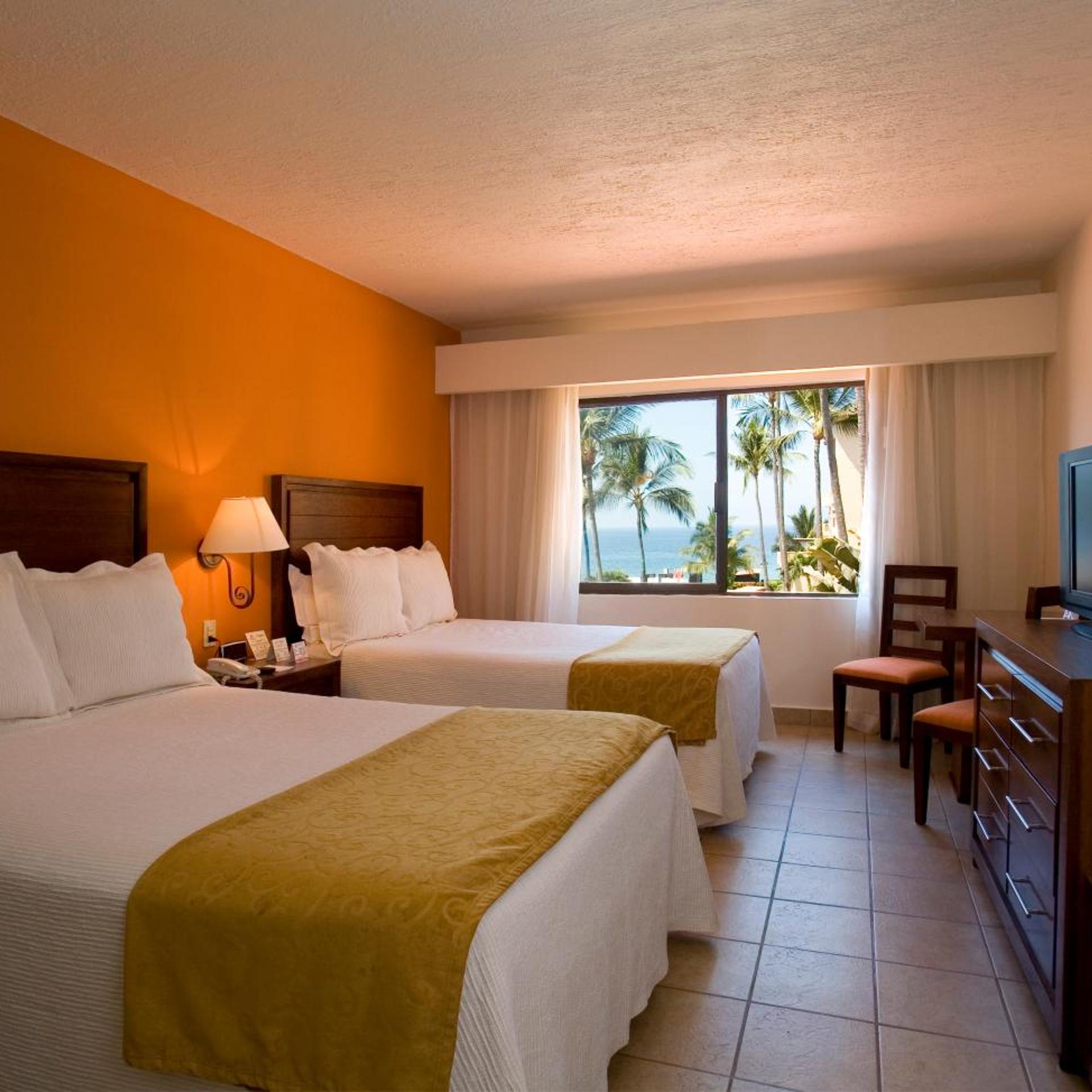 Deluxe, Double Bed, Lateral Side Sea View