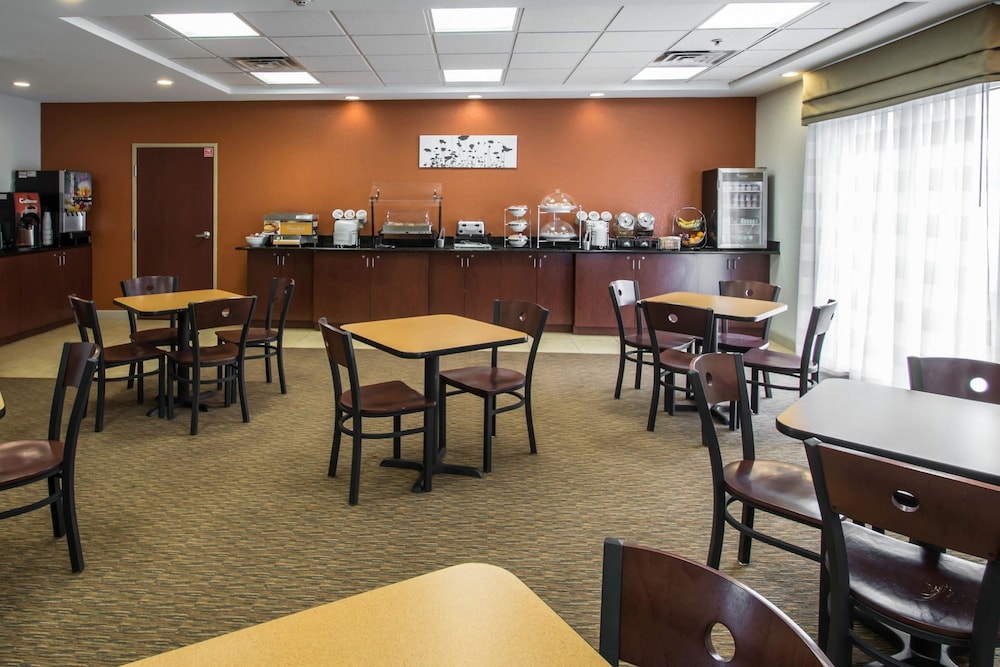 Sleep Inn & Suites Palatka North 27/34