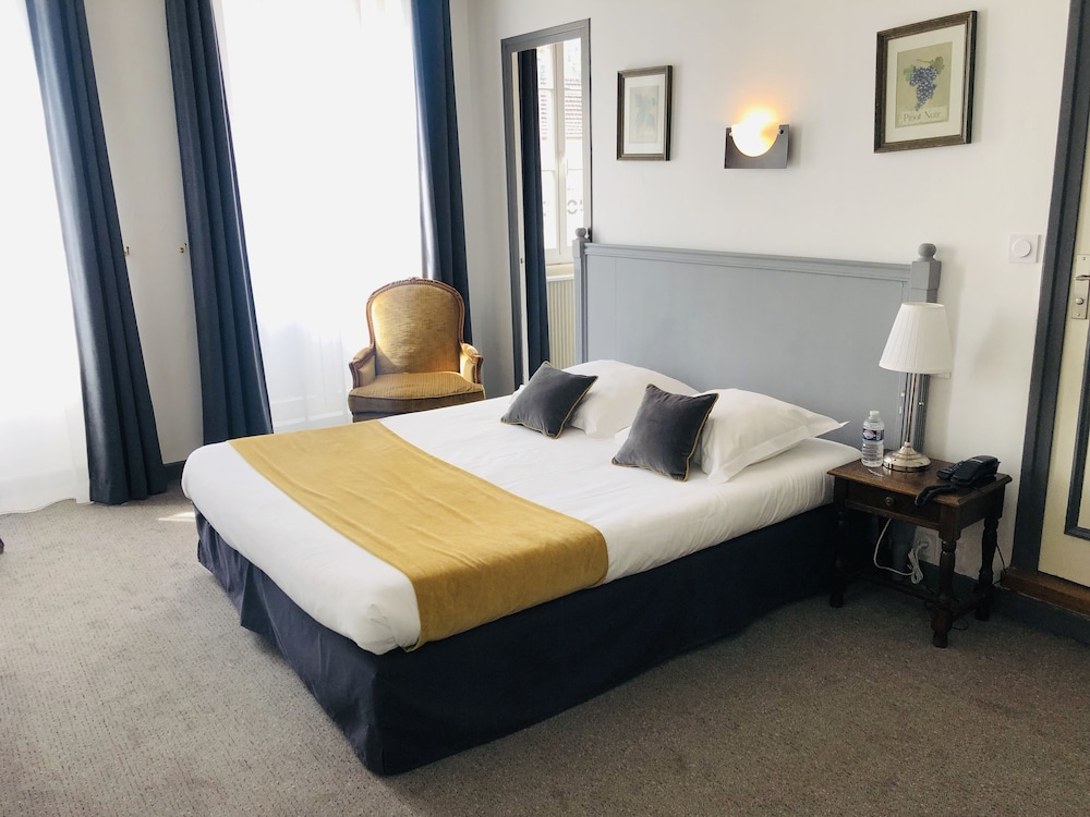 Hotellerie Du Val D'or 8/45
