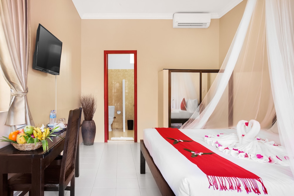 JUNIOR SUITE, KING BED, BALCONY