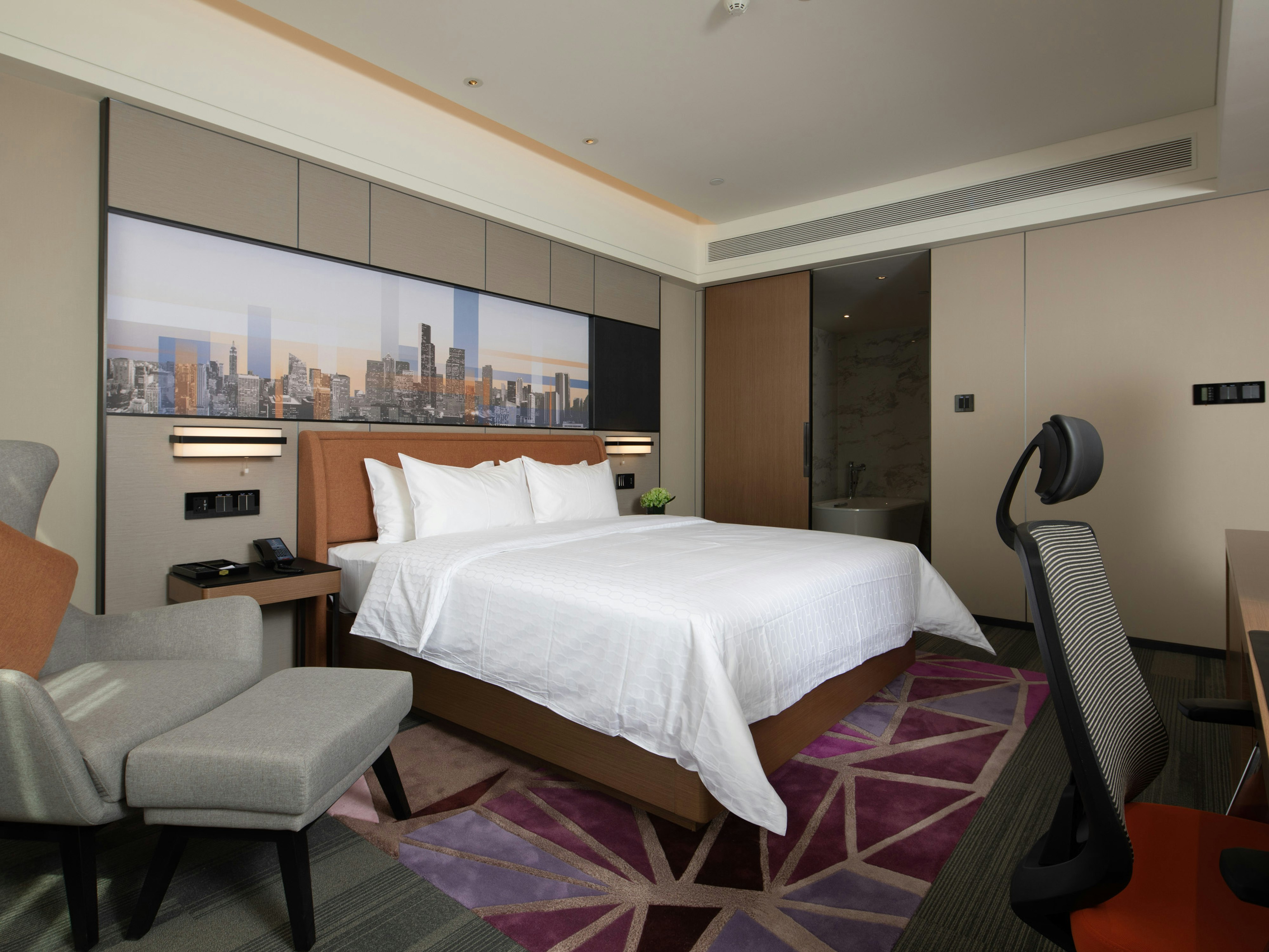 Hampton by Hilton Ningbo Eastern New Town 8/24